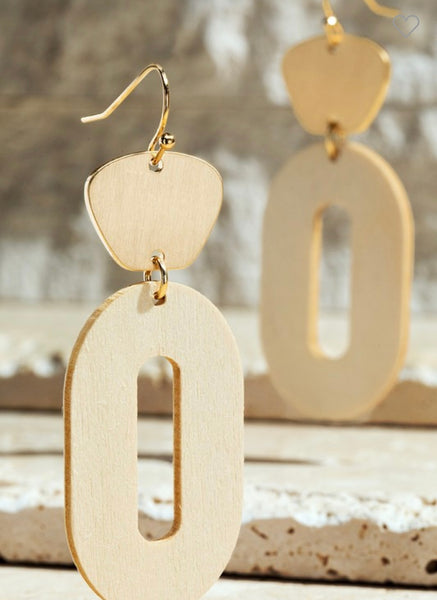 Wood oval earrings